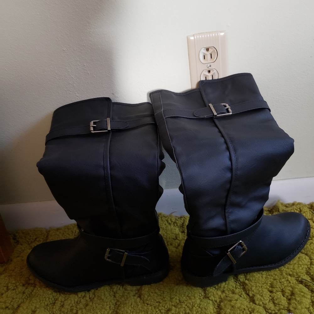 Black riding boots